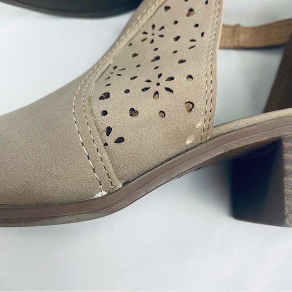 Nine West Girls Heeled Sandals Size 2.5 - Picture 5 of 10